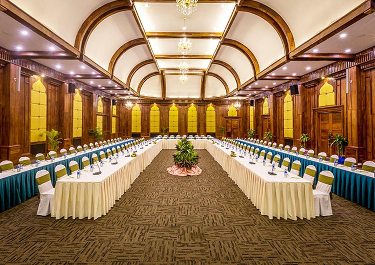 เอ็มเพรส เรสซิเดนซ์ รีสอร์ต แอนด์ สปา Hotel เสียมราฐ ภายนอก รูปภาพ